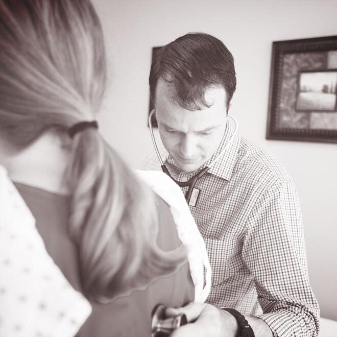 aaronhartmanperformingaphysical-square-brown