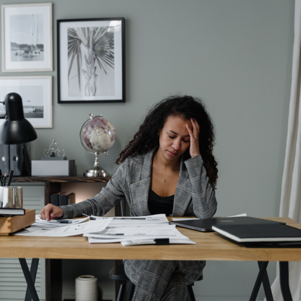 Middle aged women experiencing brain fod or headache